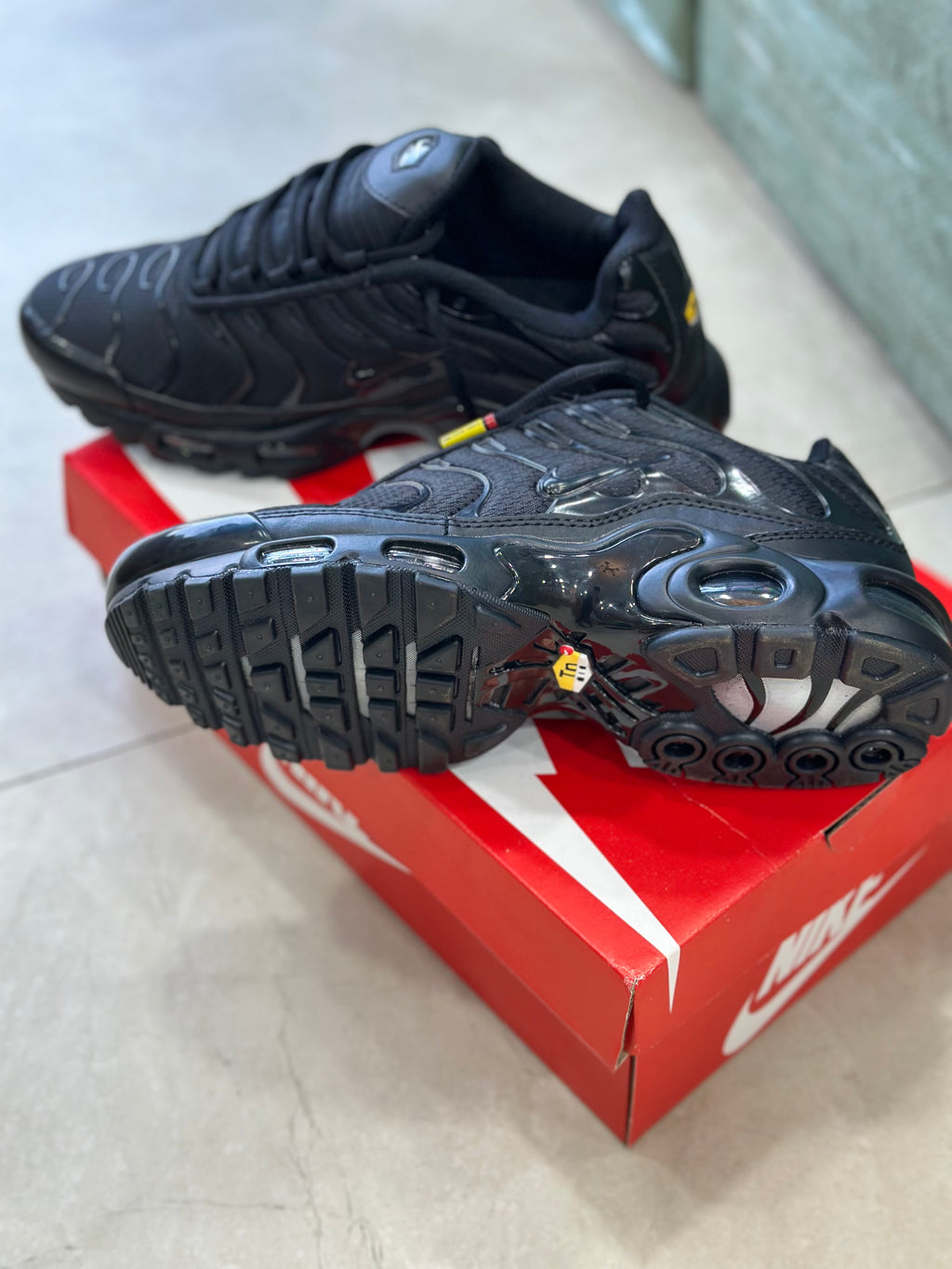Tn black blak