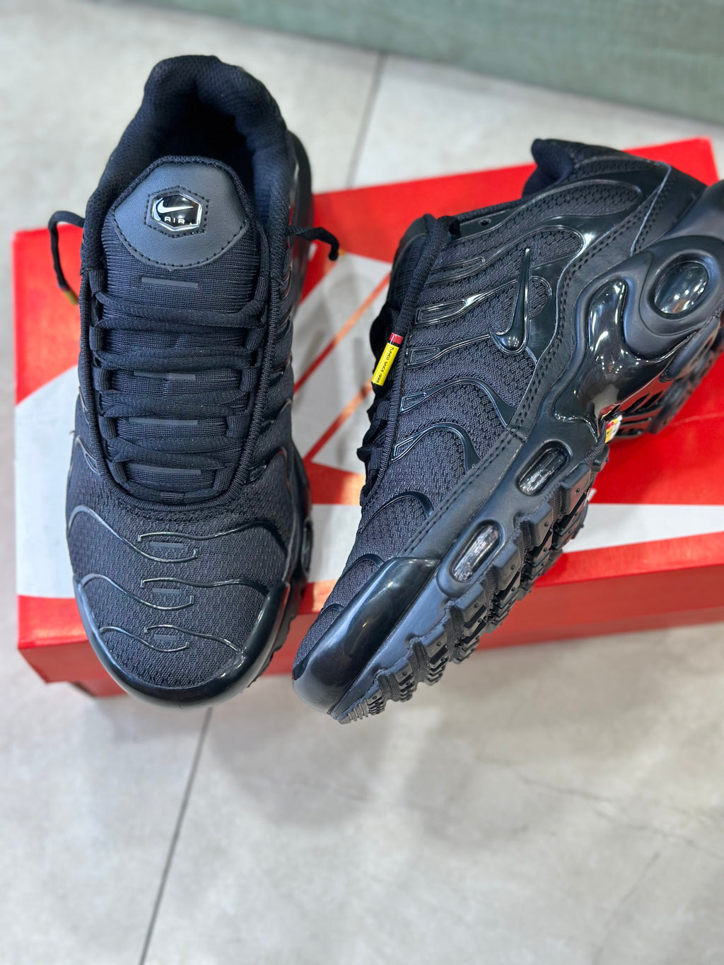 Tn black blak