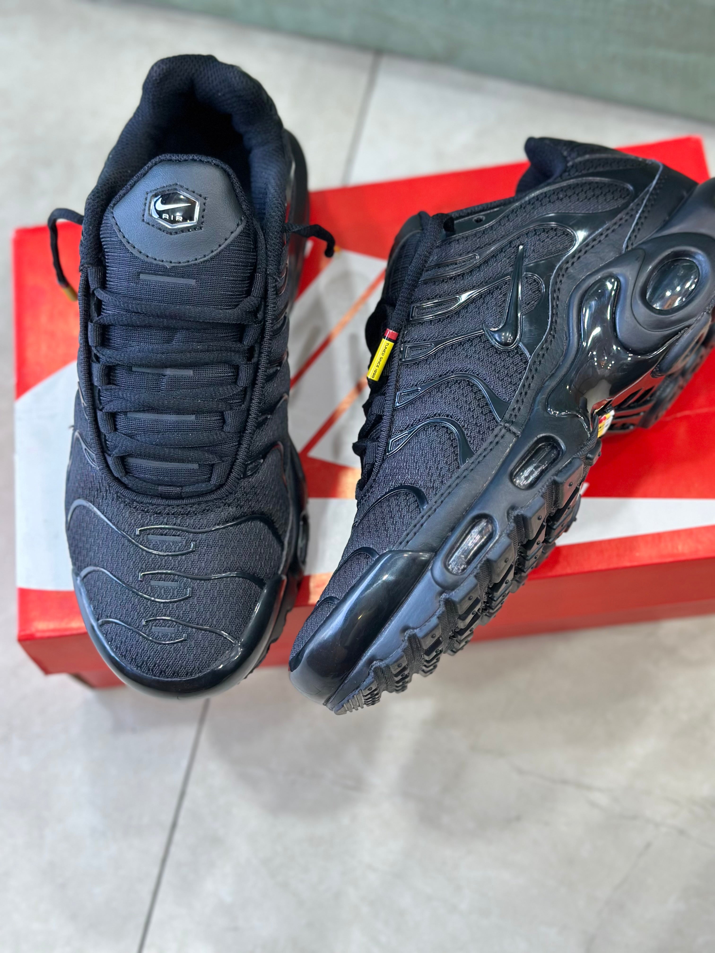 Tn black blak
