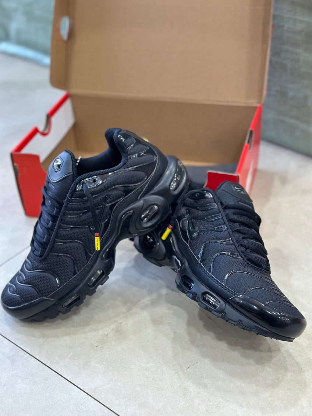 Tn black blak